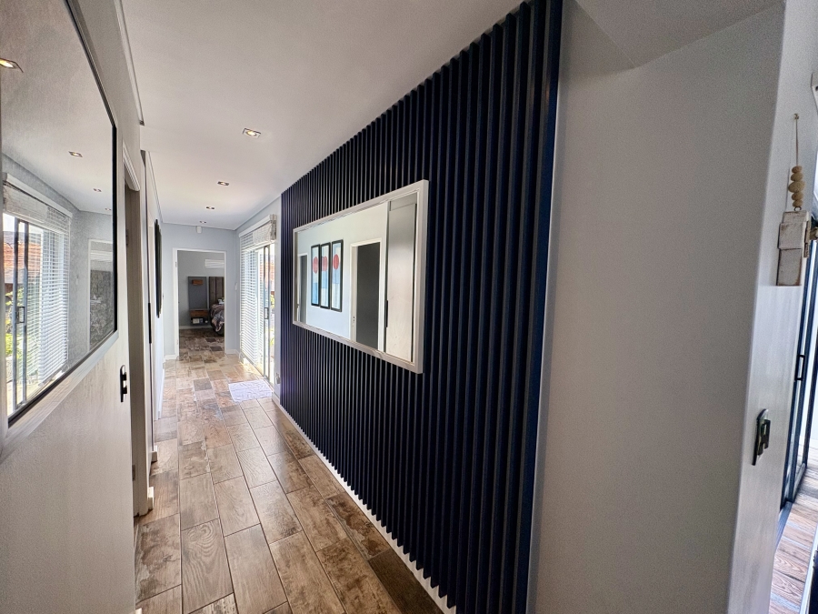 3 Bedroom Property for Sale in Sandown Western Cape